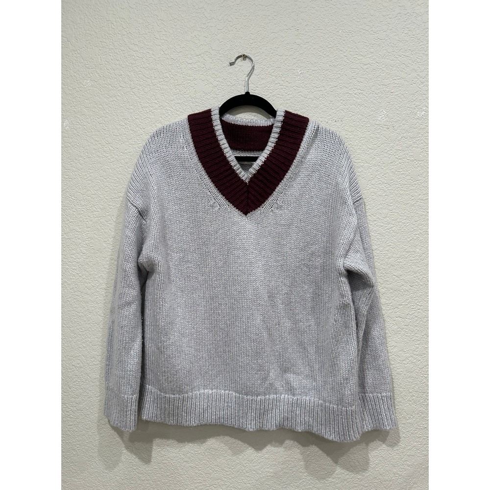 Abercrombie & Fitch Merino Wool Blend V-Neck Sweater Gray Burgundy Womens Medium